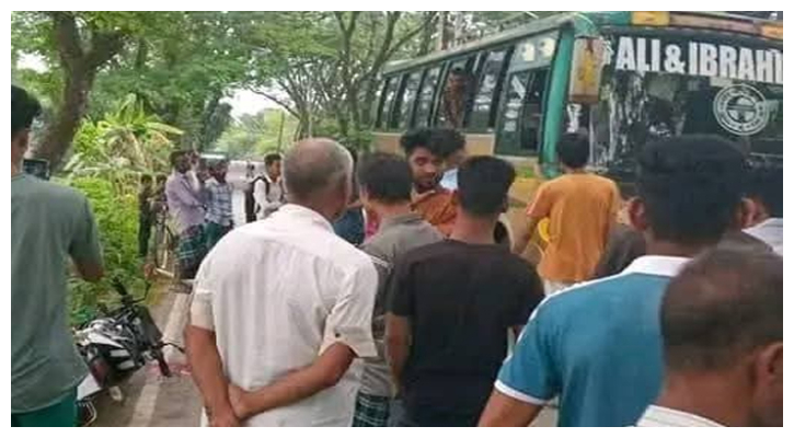 জকিগঞ্জে বাসের ধাক্কায় তরুণী নিহত